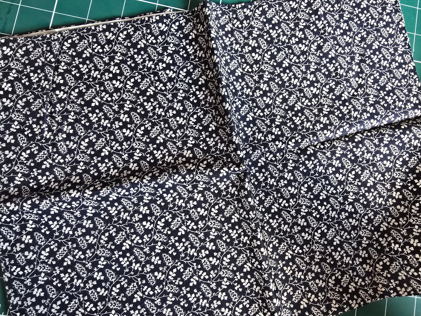 Chante Claire Fabrics Trailing On Ink 100% Cotton Remnant