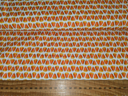 Pumpkin Party by Deb Strain for Moda Halloween Candy Corn 112cm