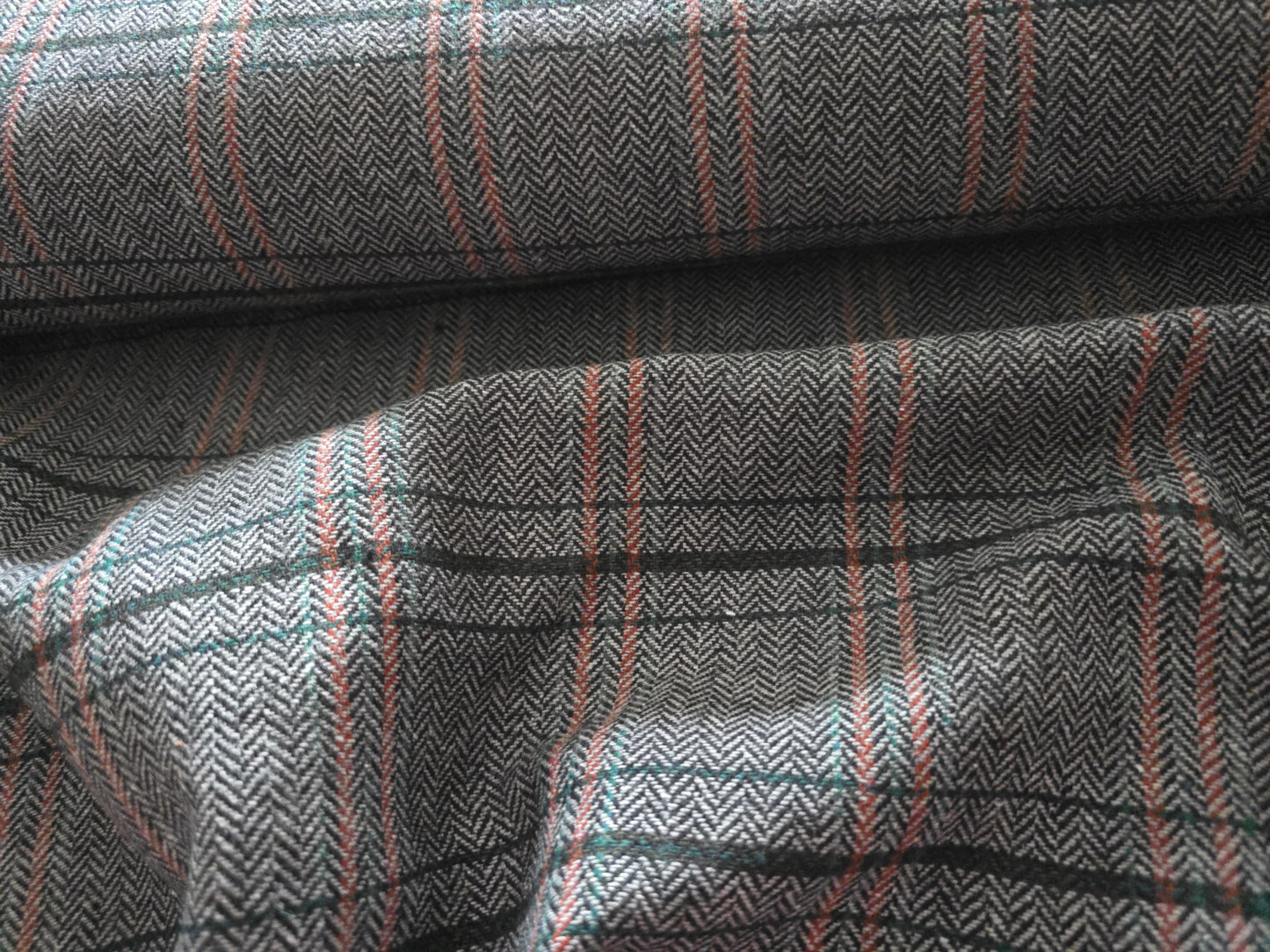 Premium Grey Herringbone Tweed-Look Suiting Fabric - 150cm Wide