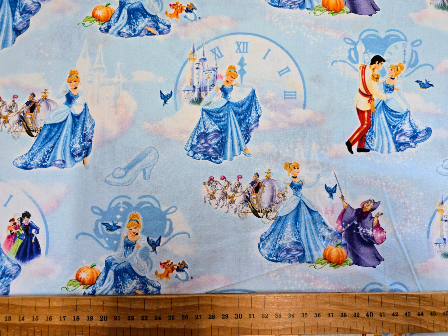Springs Creative Disney Princess Cinderella 100% Cotton Fabric 112cm width