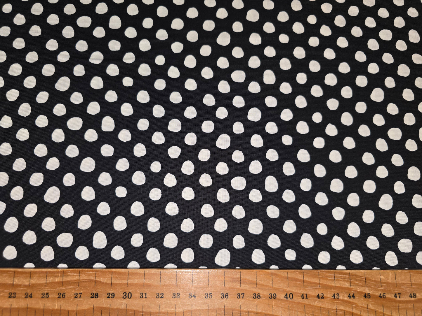 Benartex White Spot on Black 3477- 100% Quilting Cotton 112cm