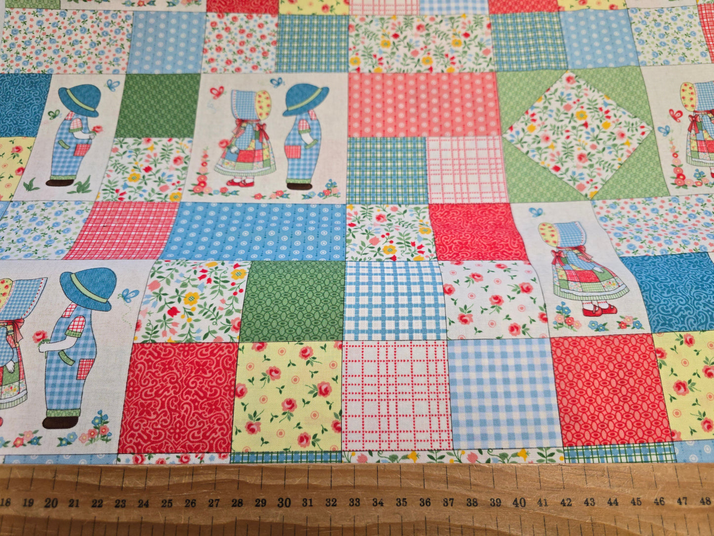 Benartex Sun Bonnet Susie Quilting Cotton - 112cm Wide