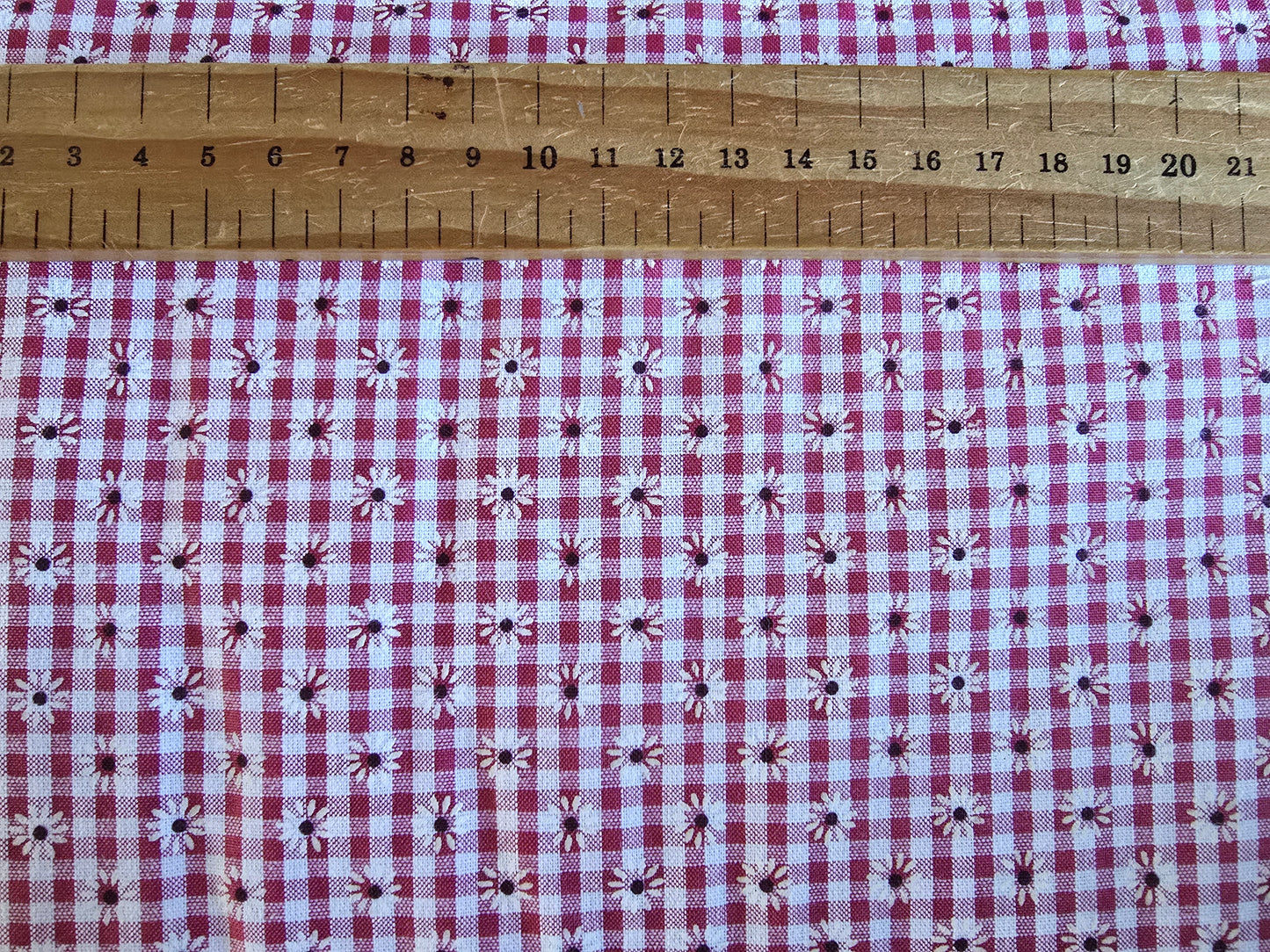 Polycotton Gingham Flower Red 3mm Limited! Cotton Rich!