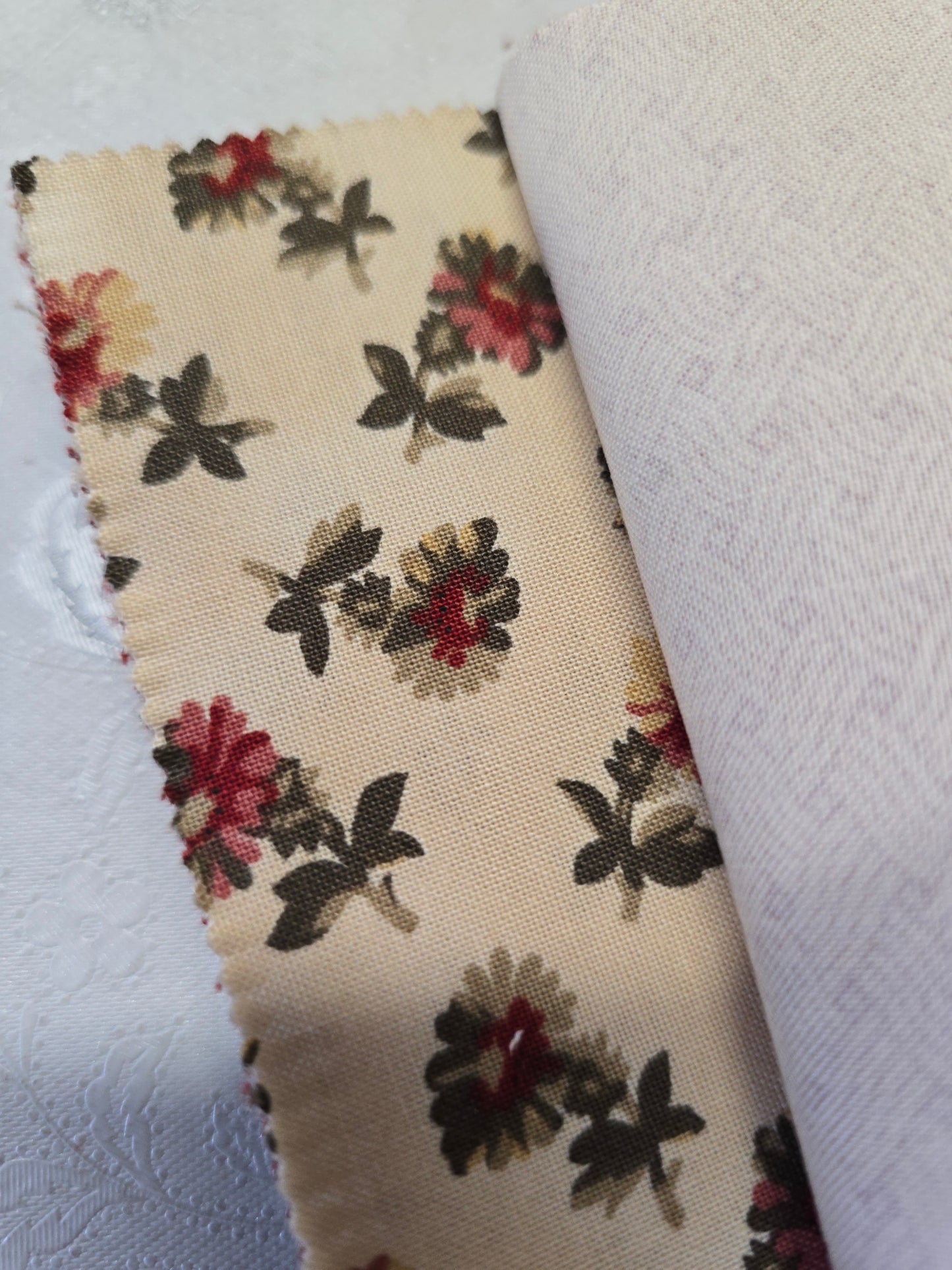 Moda Richmond Reds by Barbara Brackman Charm Pack - 42 x 5" Cotton Squares