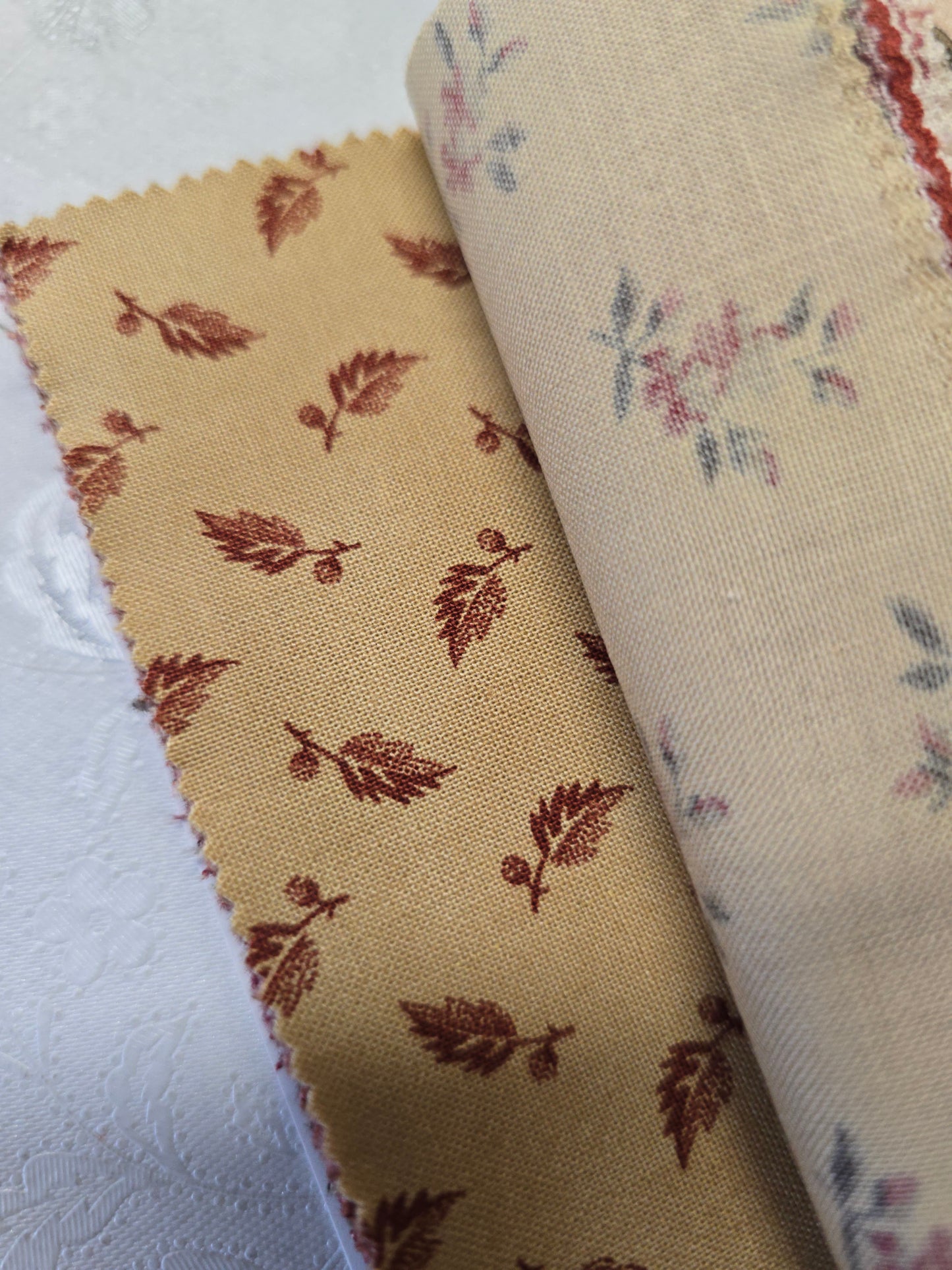 Moda Richmond Reds by Barbara Brackman Charm Pack - 42 x 5" Cotton Squares