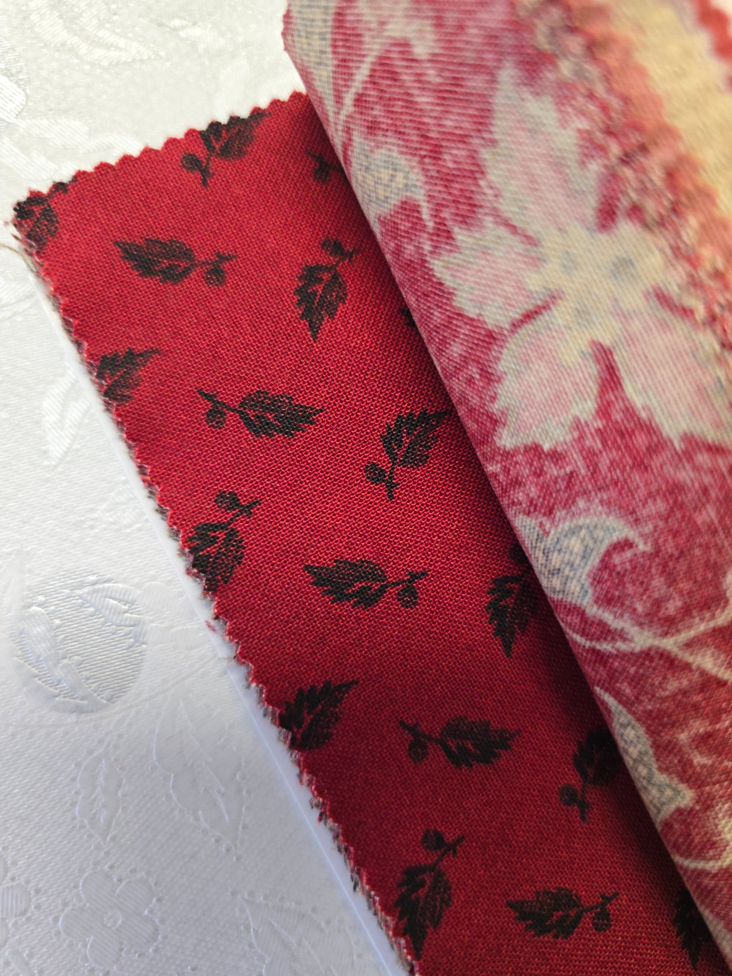 Moda Richmond Reds by Barbara Brackman Charm Pack - 42 x 5" Cotton Squares