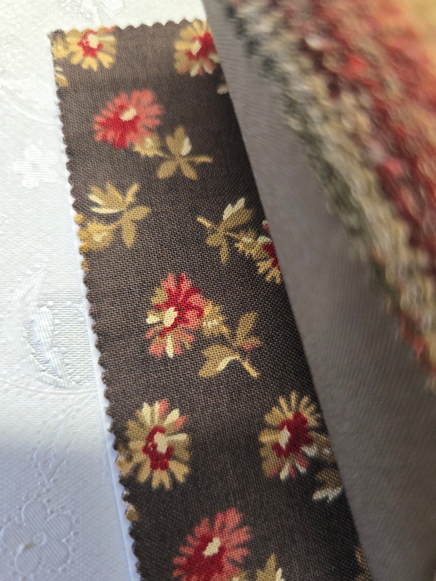 Moda Richmond Reds by Barbara Brackman Charm Pack - 42 x 5" Cotton Squares