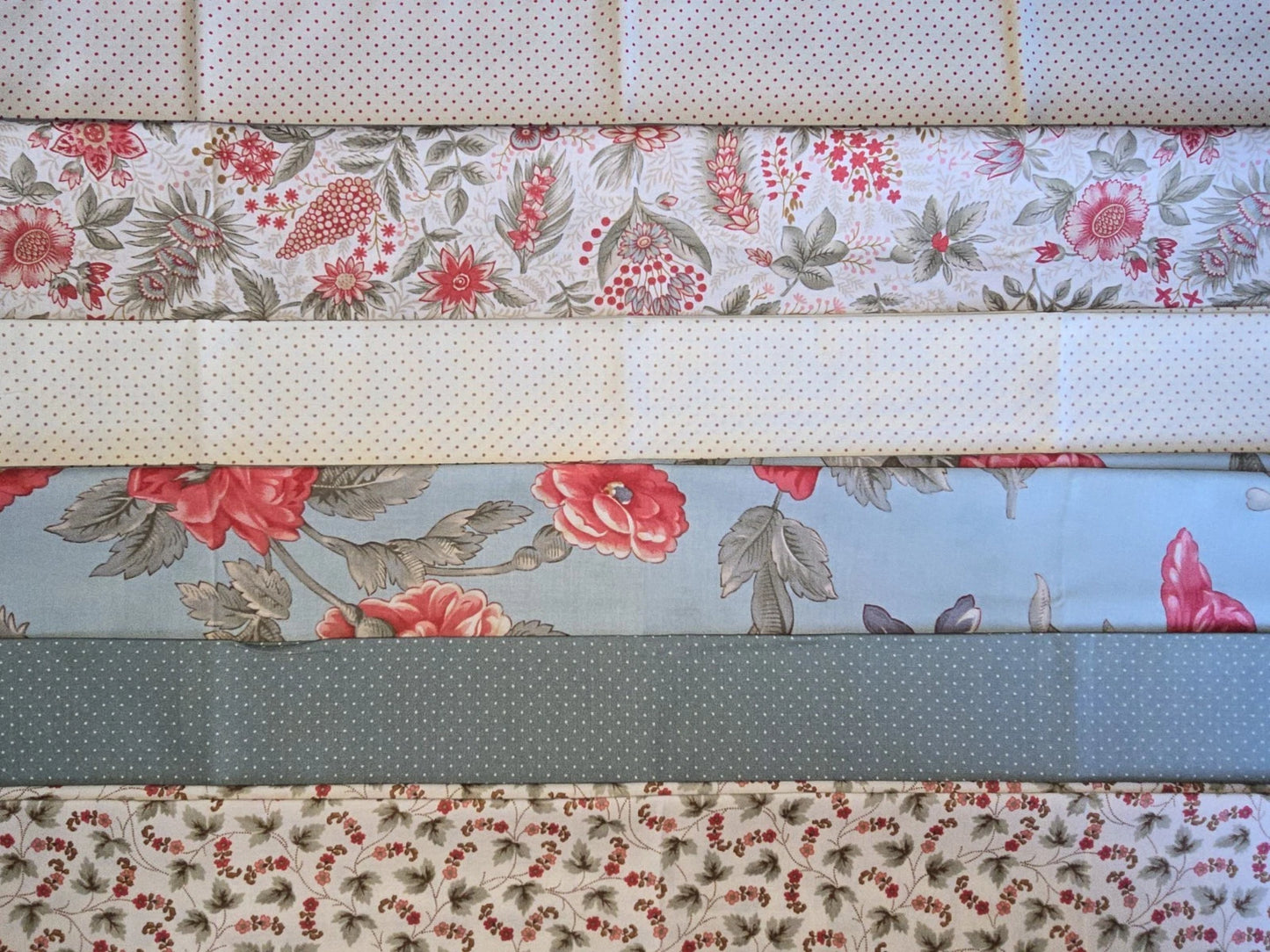 100% COTTON 6 FABRIC FAT QUARTER BUNDLE & NEEDLES TAPE GUTTERMANN THREAD!! GIFT